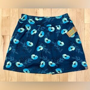 NWT Title Nine Dream Skort in Blue Floral Print. XS